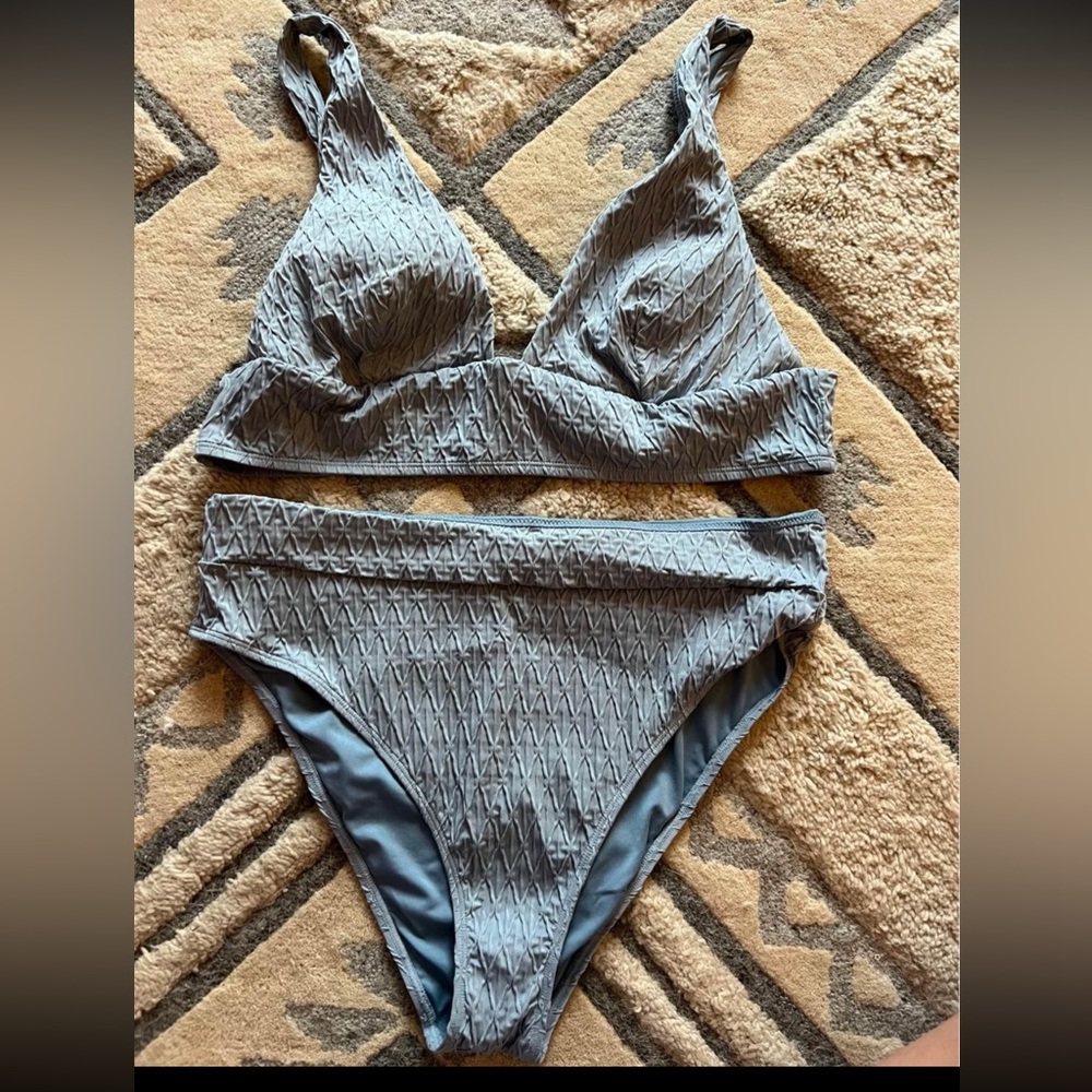 Cupshe Textured  Bikini Set